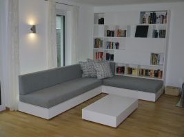 Couch-mit-Buecherregal.jpg